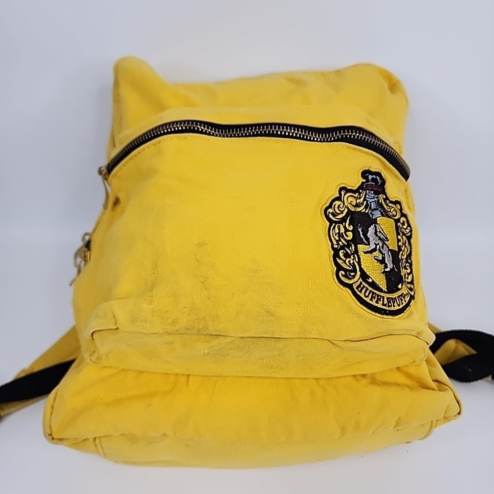 Universal Studios The Wizarding World Of Harry Potter Hufflepuff Backpack Yellow - Picture 2 of 12